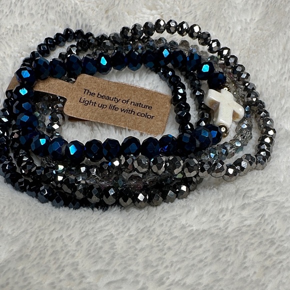 Set of 5 Beaded Bracelets Black & Silver Iridescent & Blue w/White Cross Charm - Picture 9 of 12